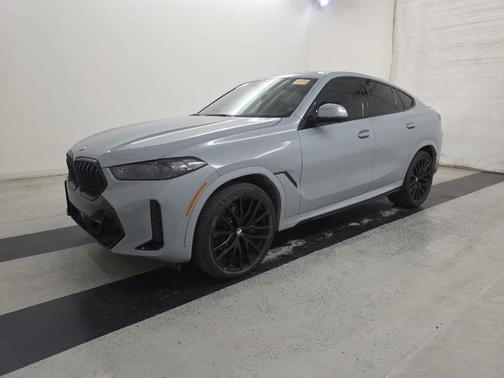 Gray Metallic 2024 BMW X6 xDrive40i