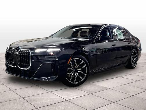 Black Sapphire Metallic 2026 BMW 750e xDrive