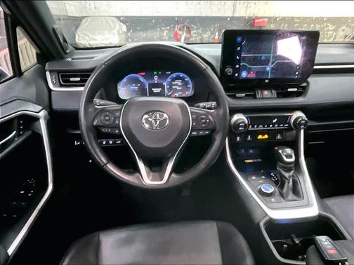 Wind Chill Pearl / Midnight Black Metallic 2024 Toyota RAV4 Hybrid XSE