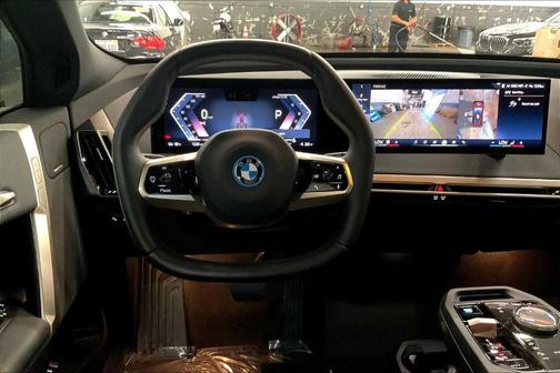 2025 BMW iX xDrive50