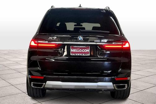 2022 BMW X7 xDrive40i
