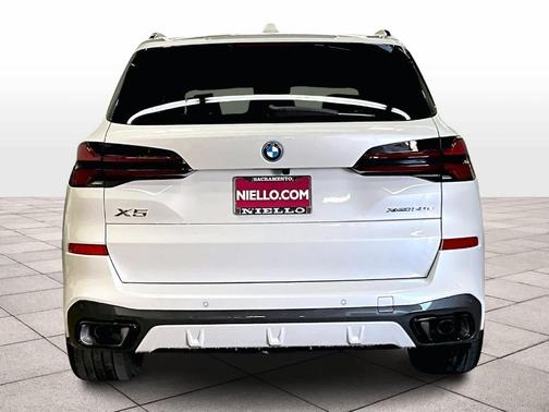 Mineral White Metallic 2026 BMW X5 PHEV xDrive50e