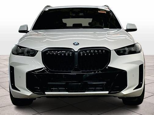 Mineral White Metallic 2026 BMW X5 PHEV xDrive50e