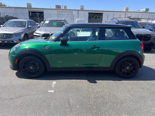 2024 MINI SE Hardtop Cooper