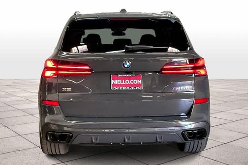 2026 BMW X5 M60i