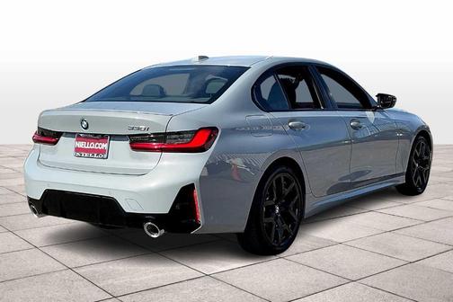 2025 BMW 330 i