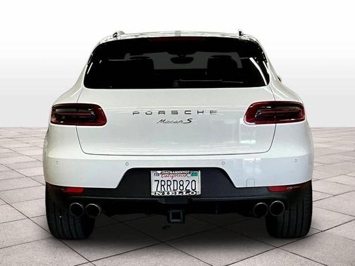 White 2016 Porsche Macan S