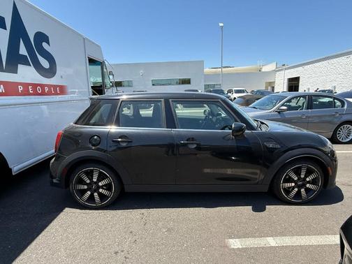 2023 MINI Hardtop Cooper S