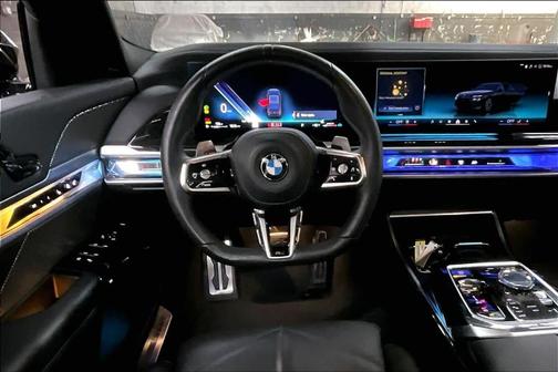 2023 BMW 740 i