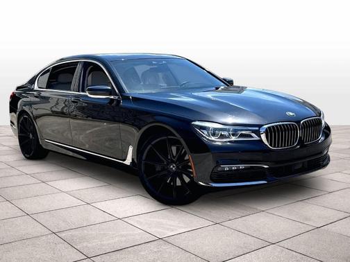 Black Sapphire Metallic 2018 BMW 750 i