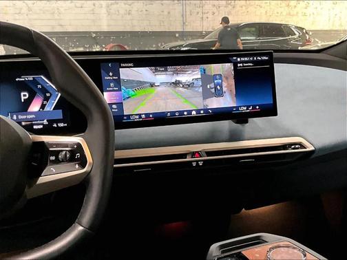 2025 BMW iX xDrive50