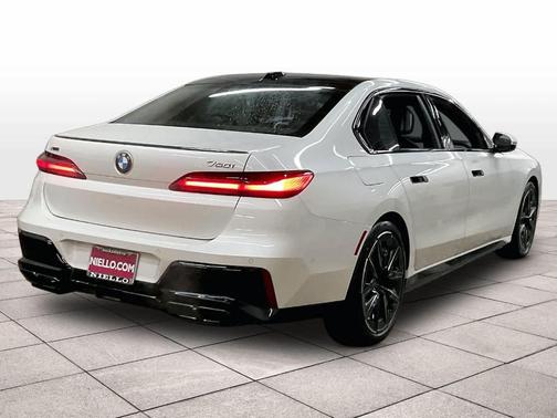 2026 BMW 760 760i xDrive