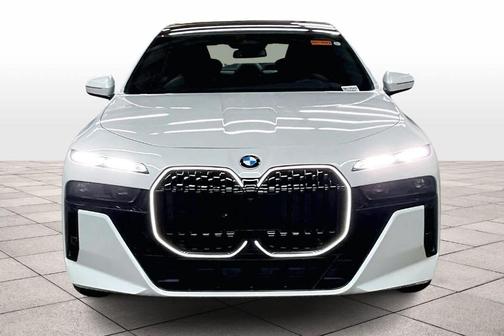 2026 BMW 760 760i xDrive