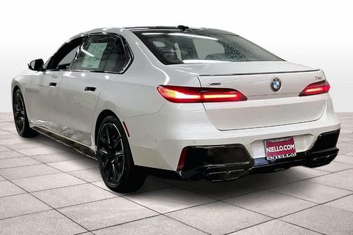 2026 BMW 760 760i xDrive