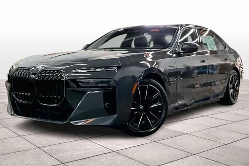 2026 BMW 750e xDrive