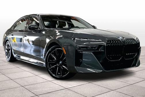 2026 BMW 750e xDrive