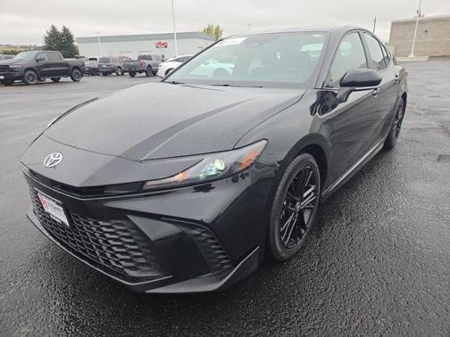 Midnight Black Metallic 2025 Toyota Camry SE