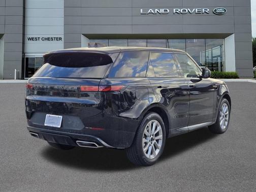 2026 Land Rover Range Rover Sport SE