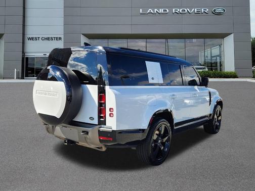 2023 Land Rover Defender X-Dynamic SE