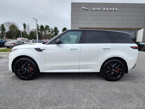 Ostuni Pearl White 2025 Land Rover Range Rover Sport P400 Dynamic SE