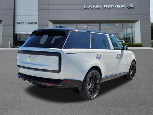 2026 Land Rover Range Rover P530 SE 7 Seat
