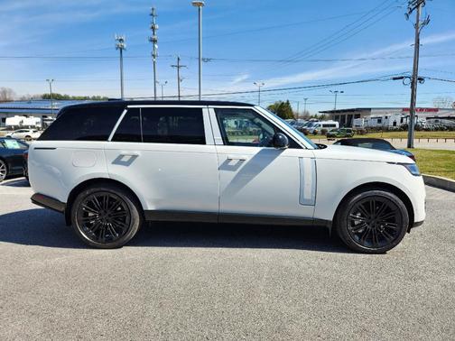 2026 Land Rover Range Rover P530 SE 7 Seat