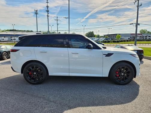 Fuji White 2023 Land Rover Range Rover Sport SE Dynamic