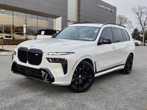 2023 BMW X7 M60i