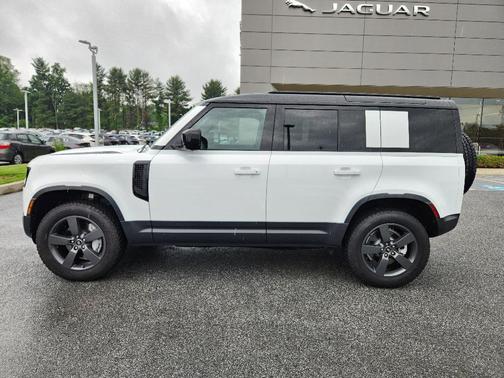 Fuji White 2025 Land Rover Defender P300