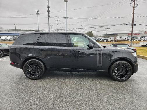 2026 Land Rover Range Rover P530 SE 7 Seat