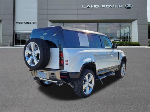 2025 Land Rover Defender P500 X-Dynamic SE