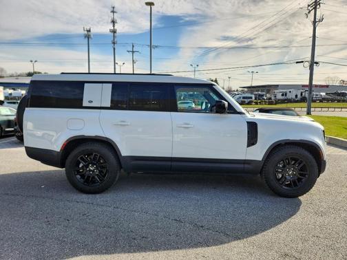 Fuji White 2023 Land Rover Defender S