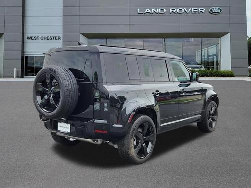 Santorini Black 2026 Land Rover Defender P400 X-Dynamic SE