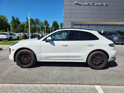 White 2021 Porsche Macan GTS
