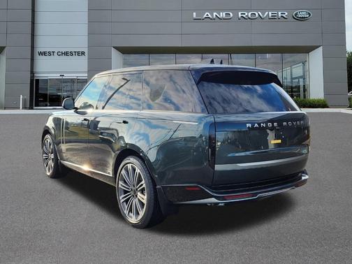 2026 Land Rover Range Rover P530 SE