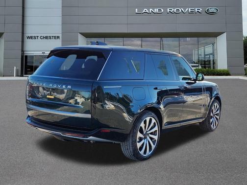 2026 Land Rover Range Rover P530 SE