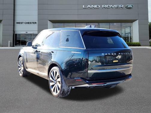 2026 Land Rover Range Rover P530 SE