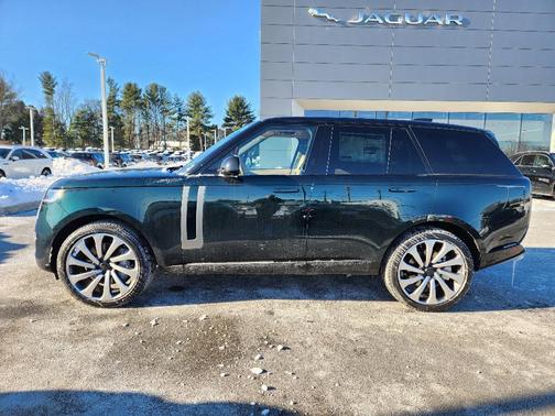 2026 Land Rover Range Rover P530 SE