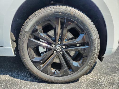 2024 Jaguar F-PACE P400 R-Dynamic S