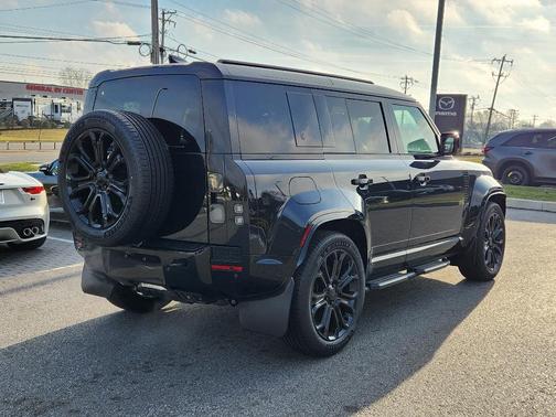 2026 Land Rover Defender 