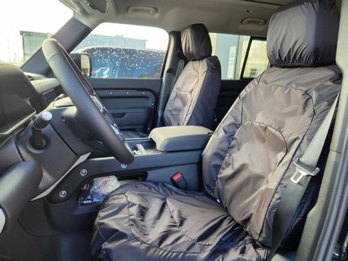 2024 Land Rover Defender P300