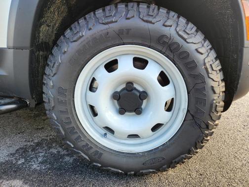 2024 Land Rover Defender P300