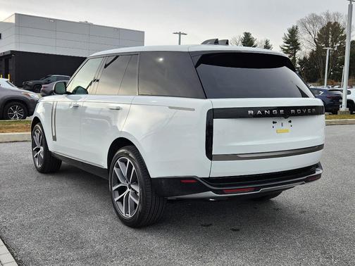 2026 Land Rover Range Rover P400 SE