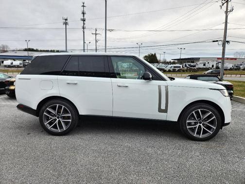 2026 Land Rover Range Rover P400 SE