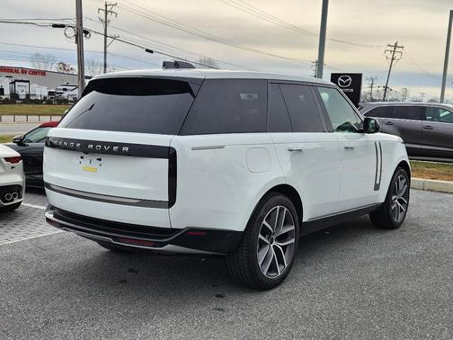 2026 Land Rover Range Rover P400 SE