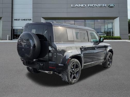 2026 Land Rover Defender 110 X-Dynamic SE