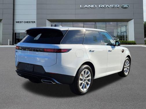 2026 Land Rover Range Rover Sport SE