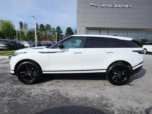 Fuji White 2026 Land Rover Range Rover Velar Dynamic SE