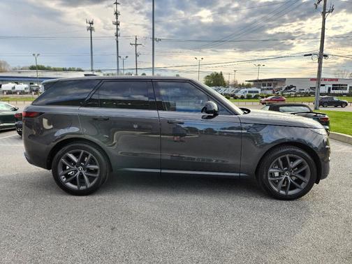 2025 Land Rover Range Rover Sport P360 SE