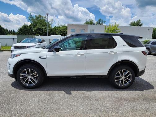 Fuji White 2026 Land Rover Discovery Sport LANDMARK